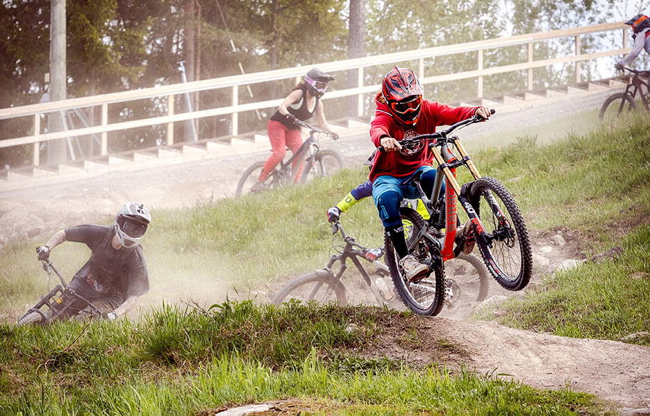 Koko bike parkista löytyy hienosti rakennettuja flow-reittejä.