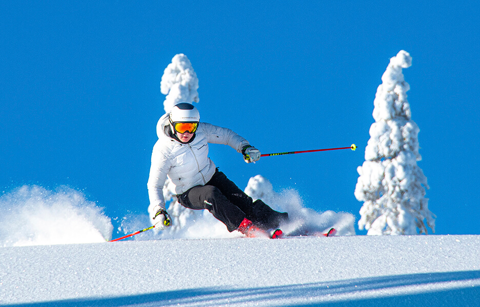 Treenaaminen kannattaa. Kun keskivartalon hallinta on kunnossa, pysyy polvi entistä paremmin hallittuna myös nopeissa ja yllättävissä tilanteissa.