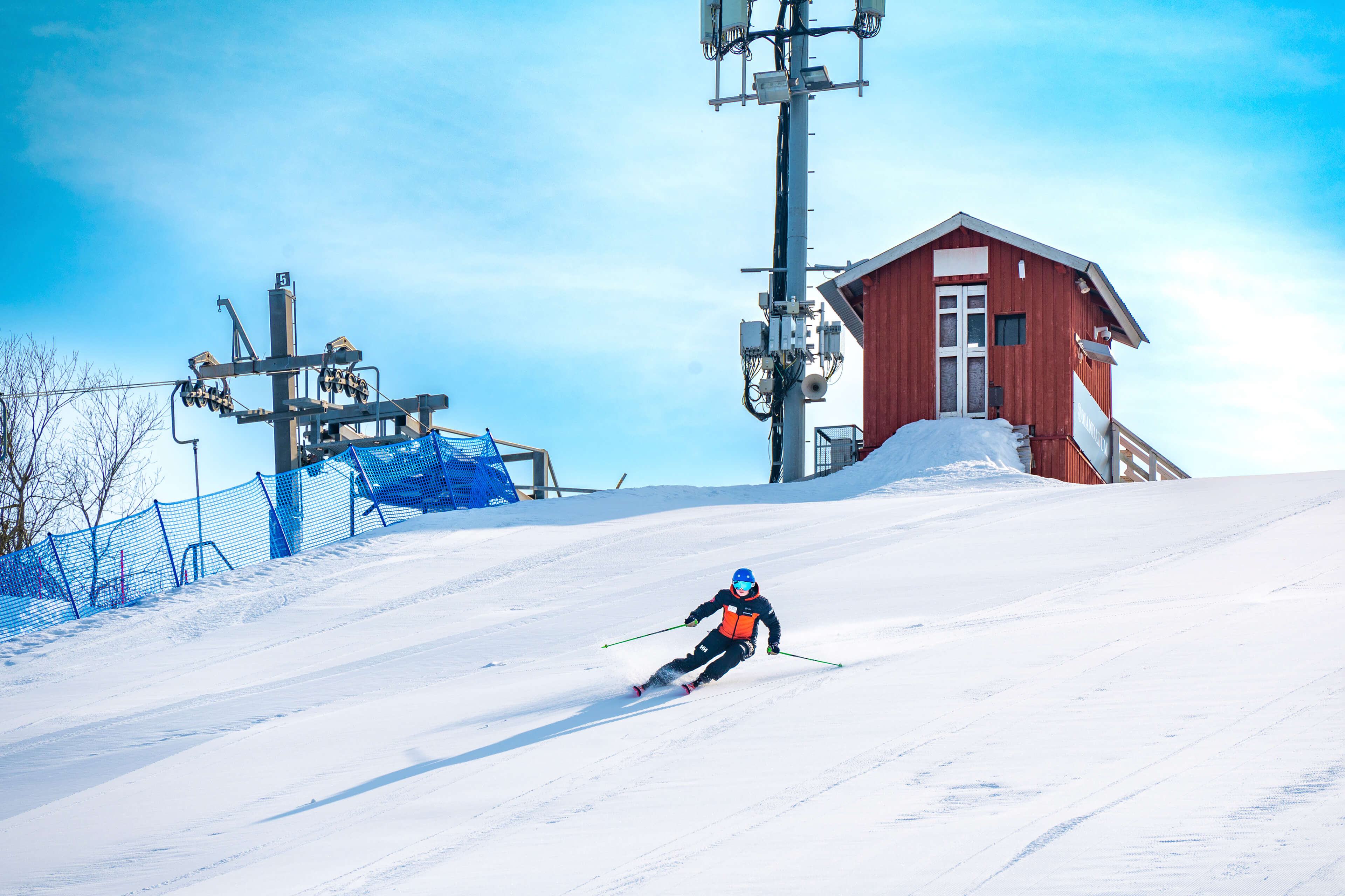 Granibacken isn’t just bathing in nostalgia – it’s moving forward. New for the 2024–2025 season: stored snow and a redesigned kids’ area.